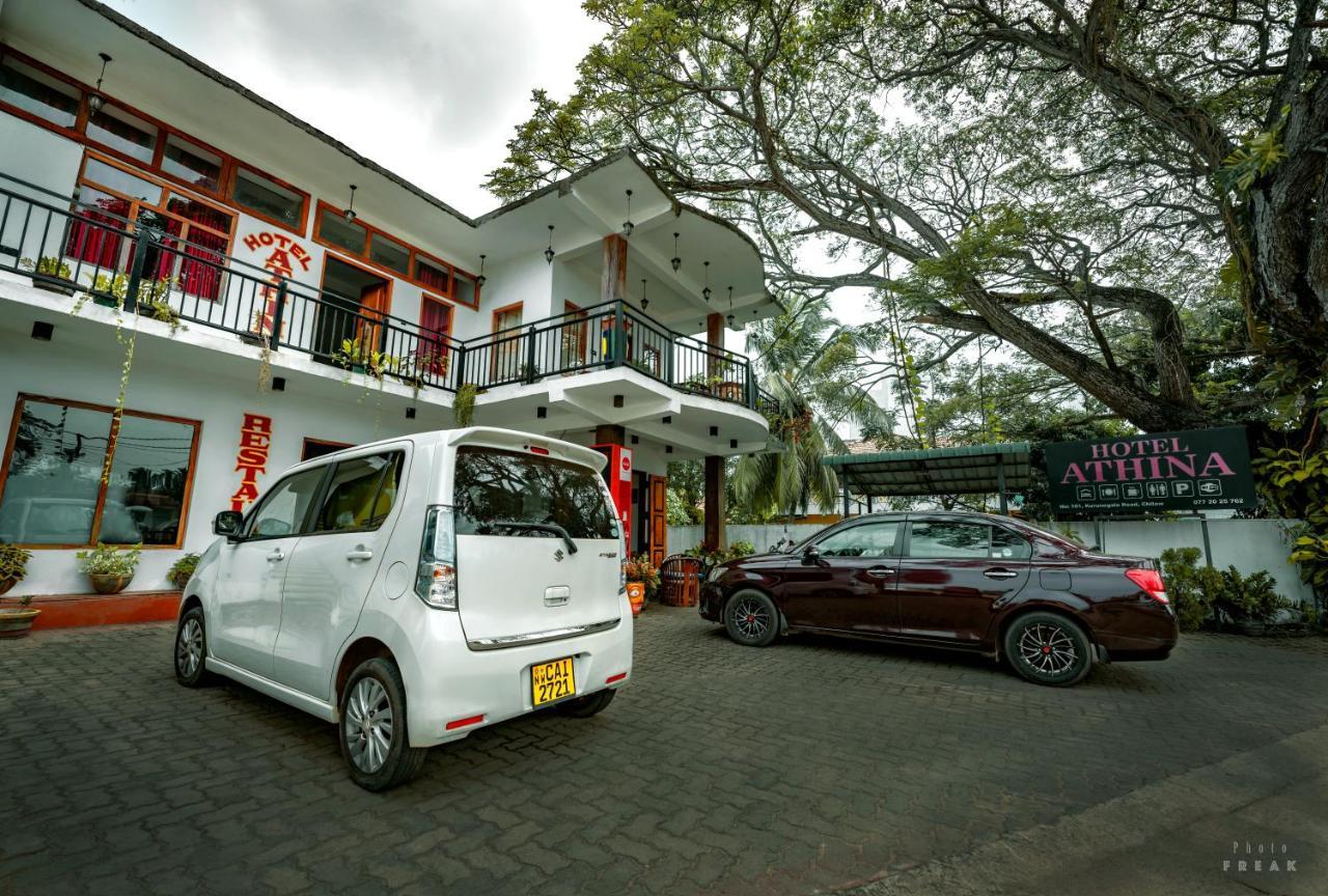 Hotel Athina & Restaurant Chilaw Extérieur photo