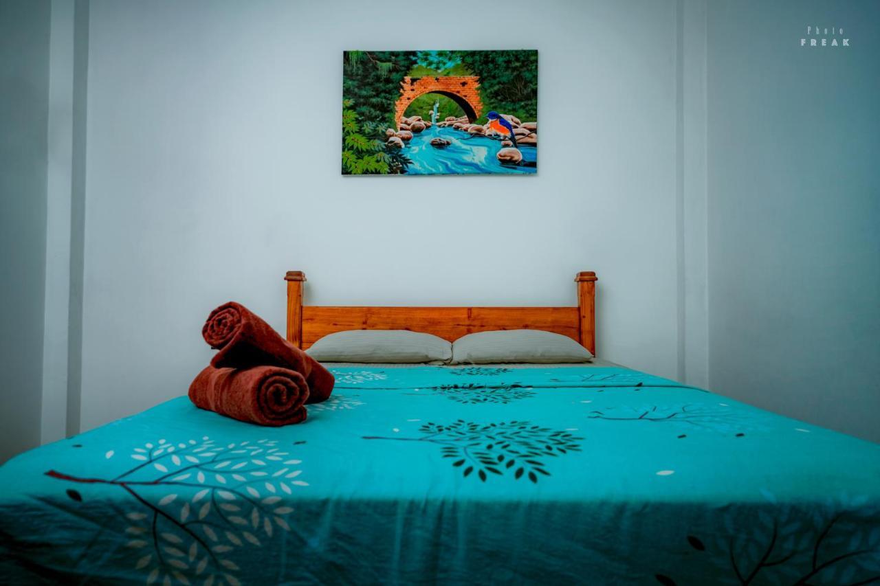 Hotel Athina & Restaurant Chilaw Extérieur photo