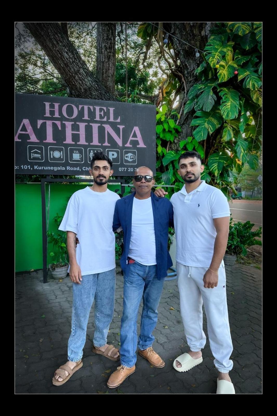 Hotel Athina & Restaurant Chilaw Extérieur photo